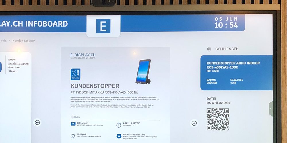 Infoscreen mit automatisch generiertem QR Code