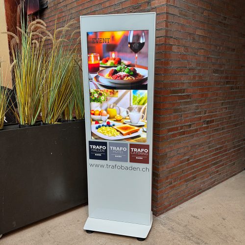 Slim Stelen von e-display.ch im Trafo Baden